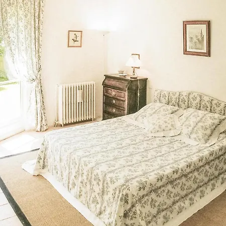 2 Bedroom Amazing In St Antoine De Breuilh