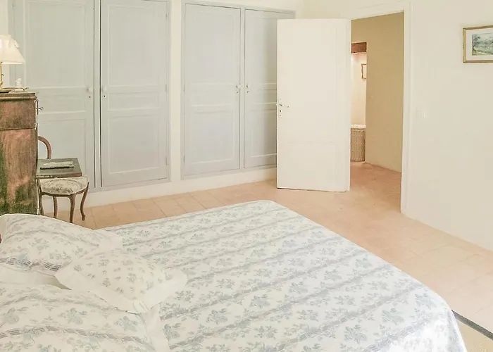 Stunning In St Antoine De Breuilh